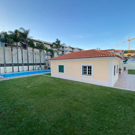 With Heated Pool Bed & Breakfast Sao Martinho do Porto