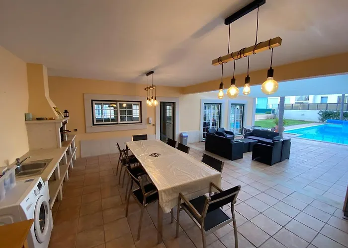 Bed and breakfast With Palm Tree Heated Pool