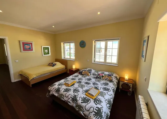 With Palm Tree Heated Pool Bed and breakfast *