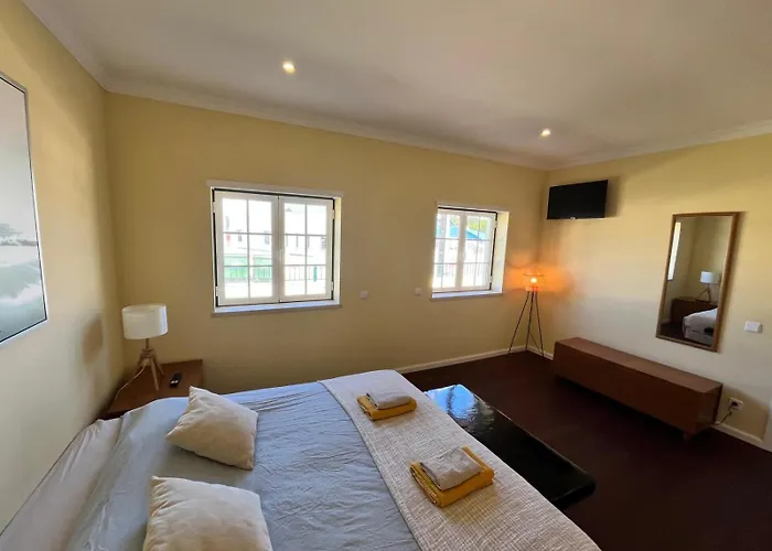 Bed and breakfast With Palm Tree Heated Pool São Martinho do Porto